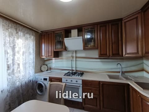 Снять 3-комнатную квартиру в Мариуполе, ул. Курчатова,