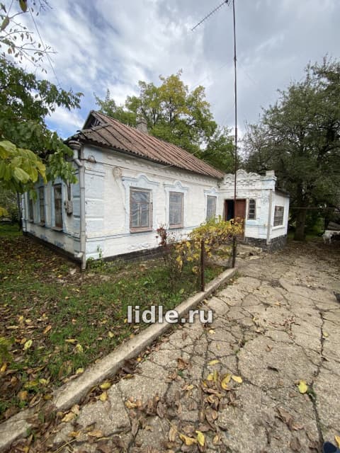 Продается дом в поселке Володарское, на улице Набережная